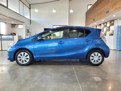 2013 Toyota Aqua - Thumbnail