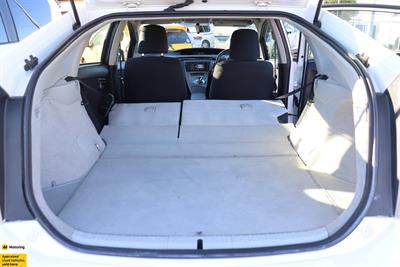 2014 Toyota Prius - Thumbnail