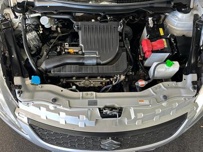 2015 Suzuki Swift - Thumbnail