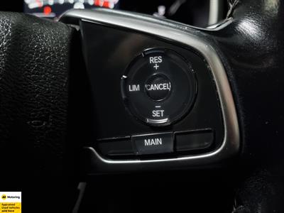 2017 Honda CR-V - Thumbnail