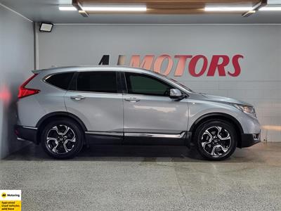 2017 Honda CR-V - Thumbnail