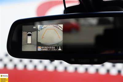 2015 Nissan Serena - Thumbnail