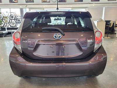 2014 Toyota Aqua - Thumbnail