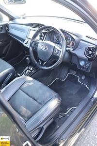 2015 Toyota Corolla - Thumbnail