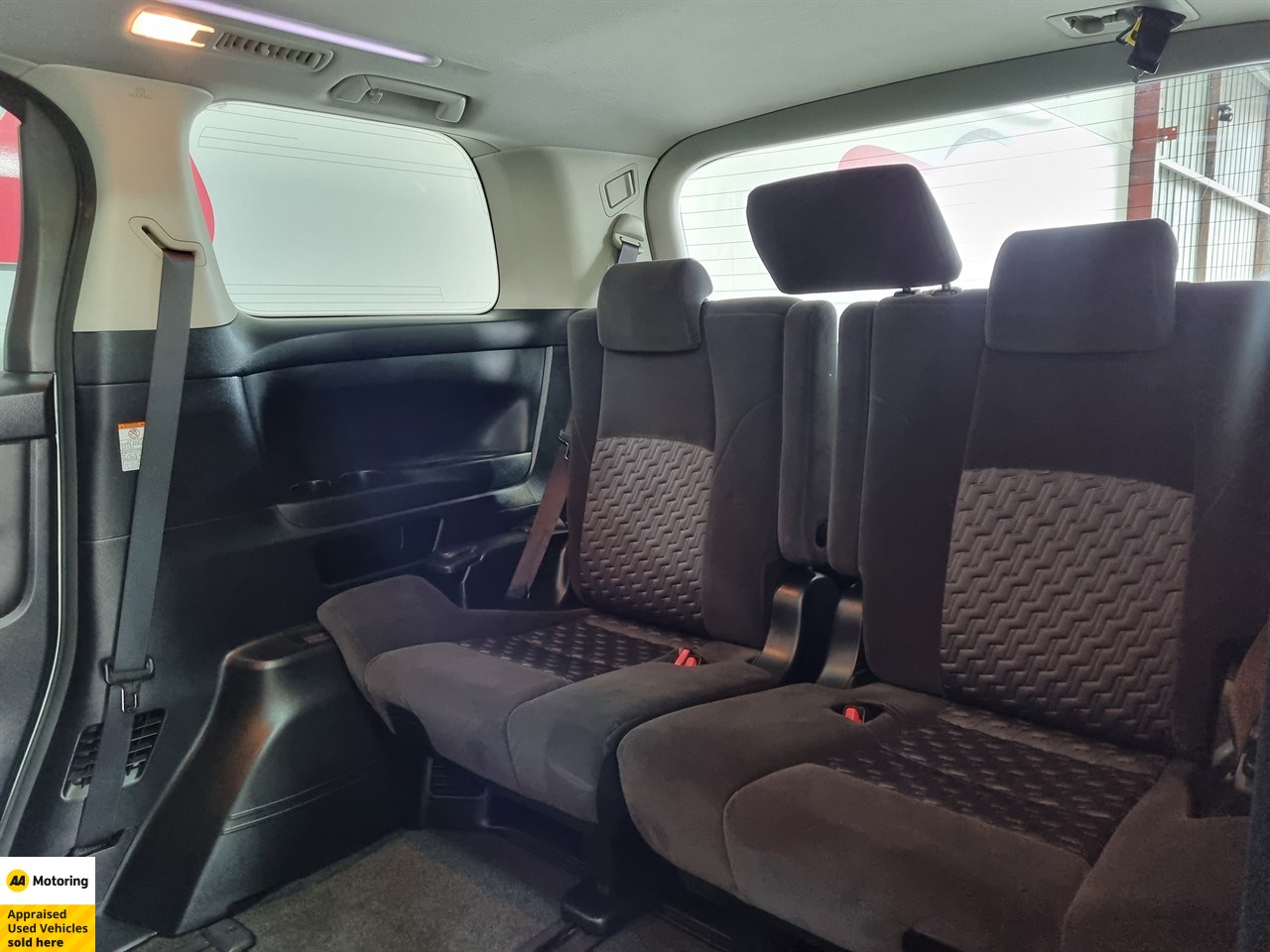 2015 Toyota Vellfire
