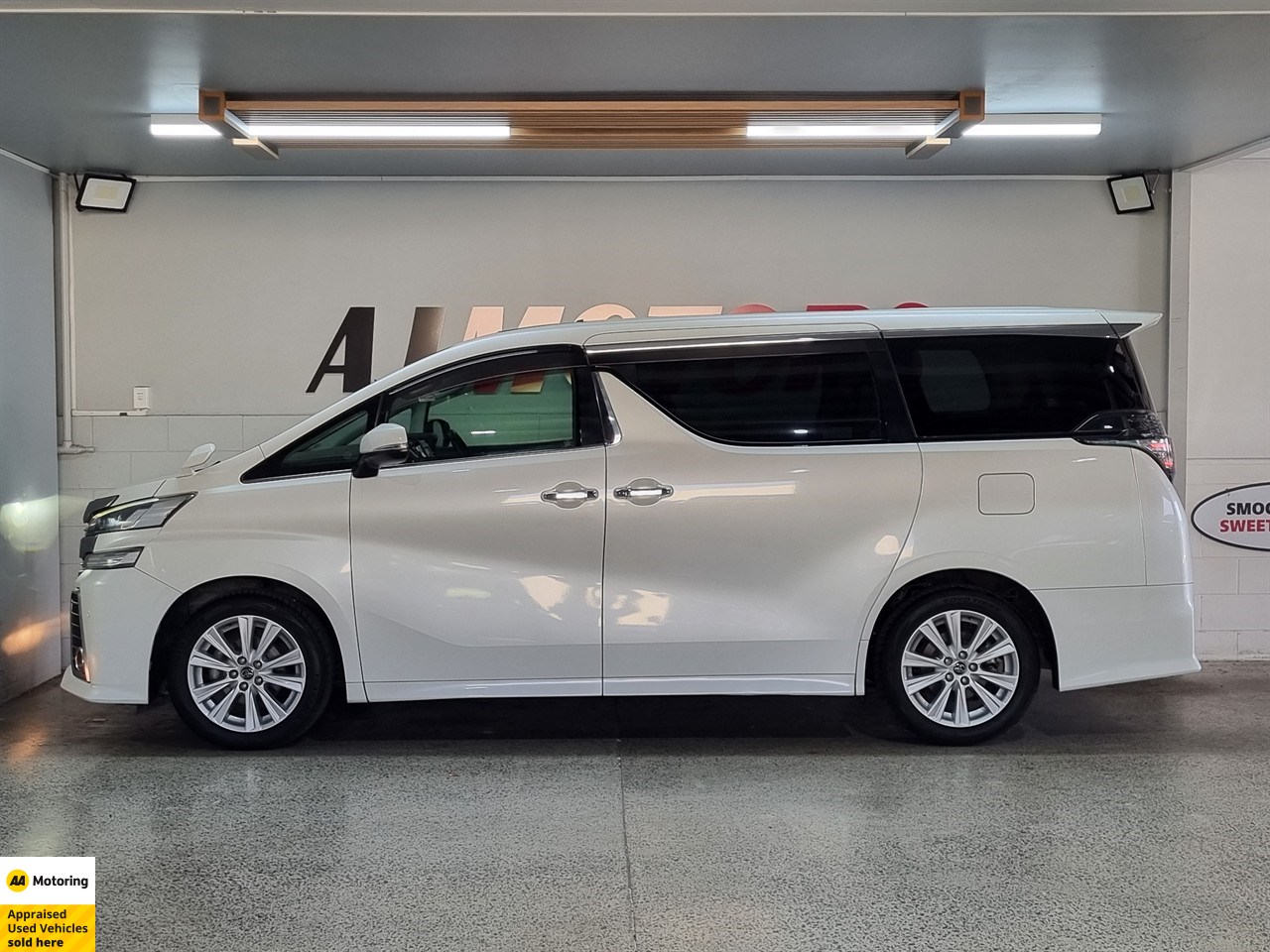 2015 Toyota Vellfire