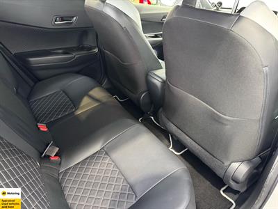 2019 Toyota C-HR - Thumbnail