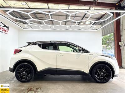 2019 Toyota C-HR - Thumbnail
