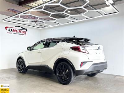 2019 Toyota C-HR - Thumbnail