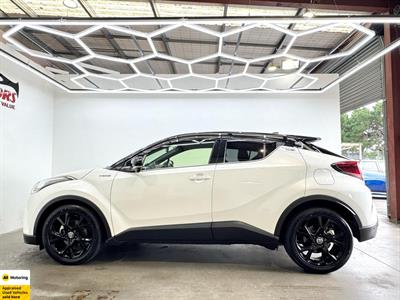 2019 Toyota C-HR - Thumbnail