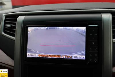 2011 Toyota Vellfire - Thumbnail