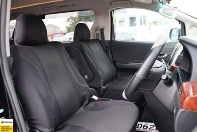 2011 Toyota Vellfire - Thumbnail