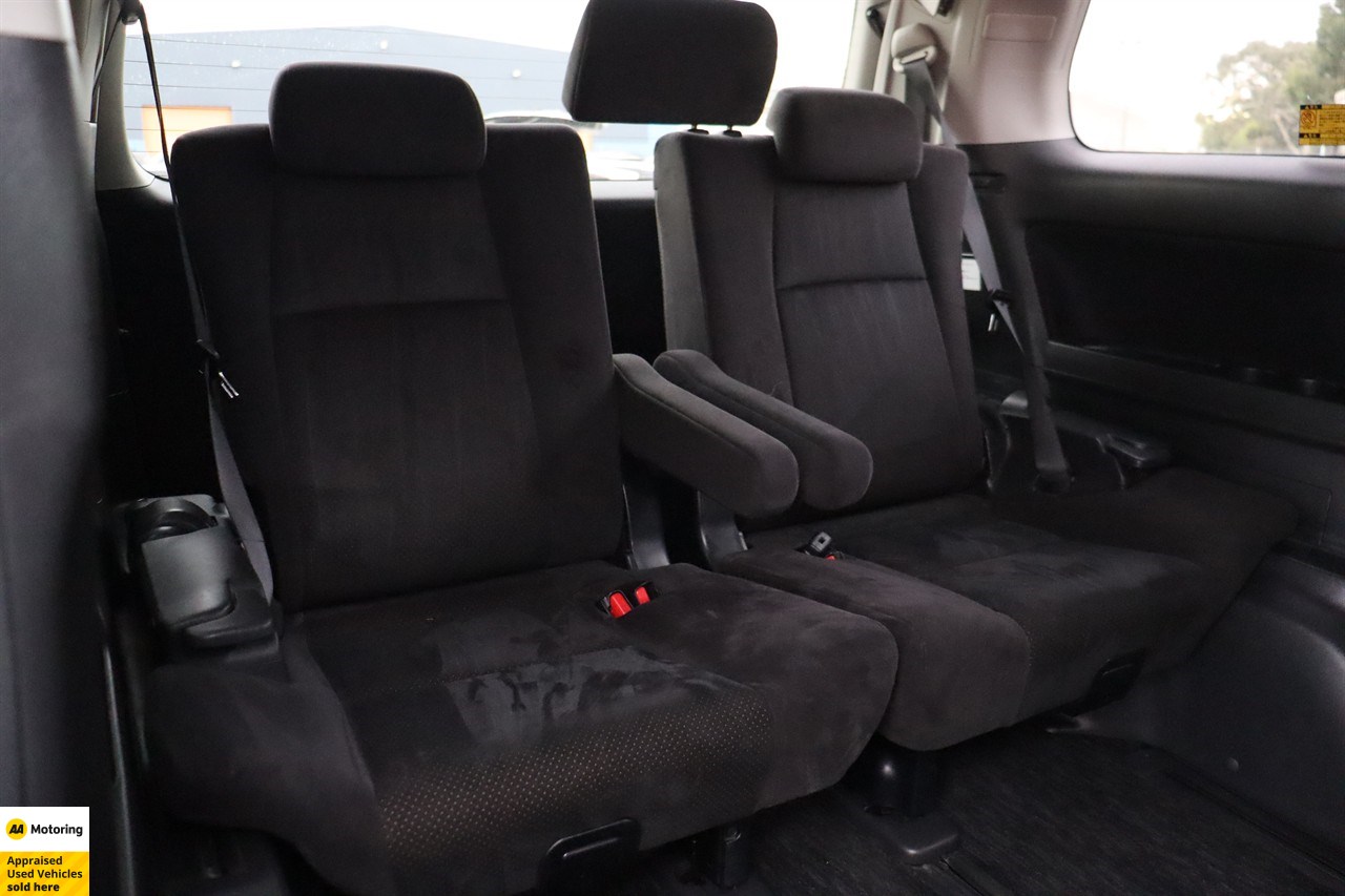 2011 Toyota Vellfire