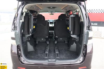 2011 Toyota Vellfire - Thumbnail