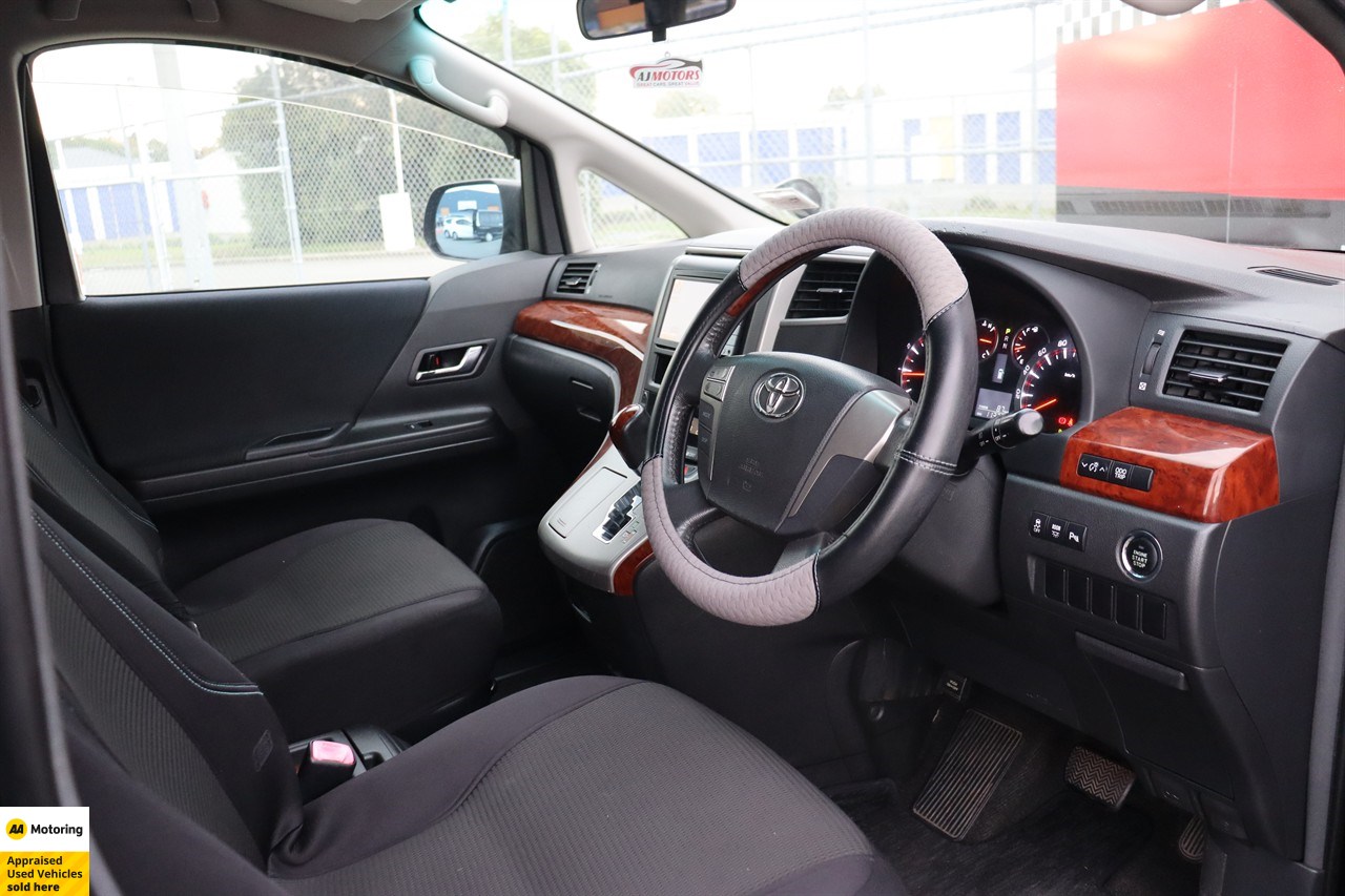2011 Toyota Vellfire