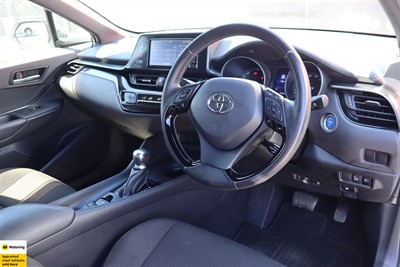 2018 Toyota C-HR - Thumbnail