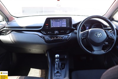 2018 Toyota C-HR - Thumbnail