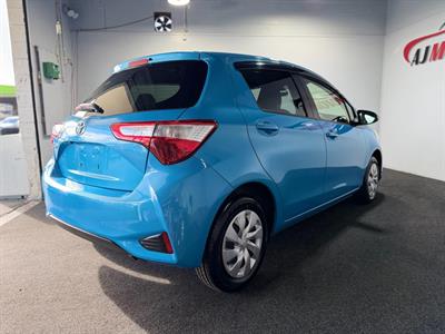 2017 Toyota Vitz - Thumbnail