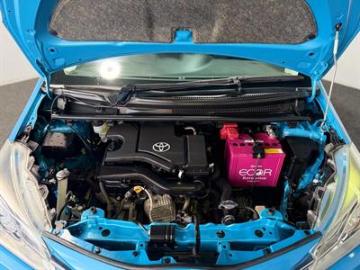 2017 Toyota Vitz - Thumbnail