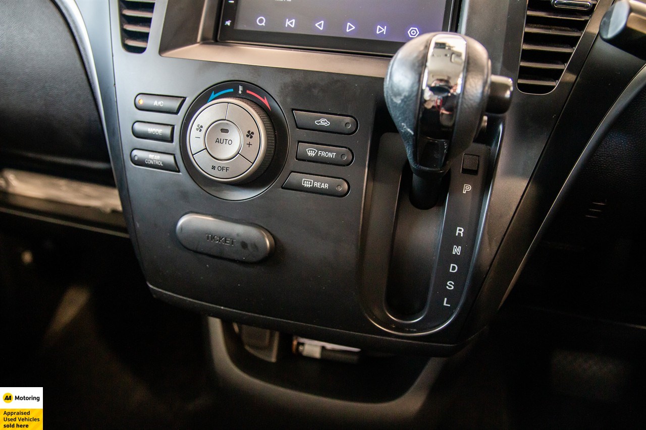 2012 Mazda Biante