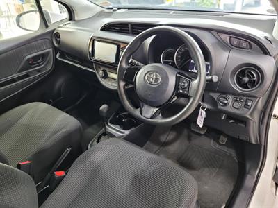 2019 Toyota Vitz - Thumbnail