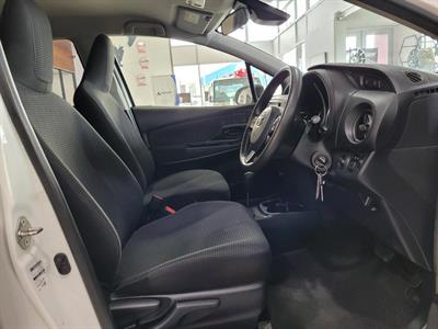2019 Toyota Vitz - Thumbnail