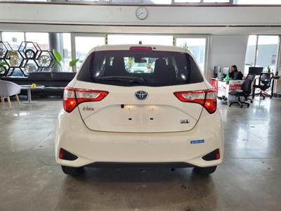 2019 Toyota Vitz - Thumbnail