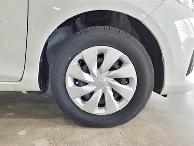 2019 Toyota Vitz - Thumbnail