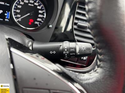 2021 Mitsubishi Outlander - Thumbnail