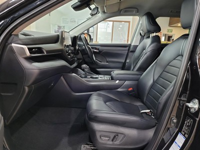 2022 Toyota Highlander - Thumbnail