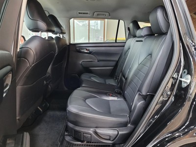 2022 Toyota Highlander - Thumbnail