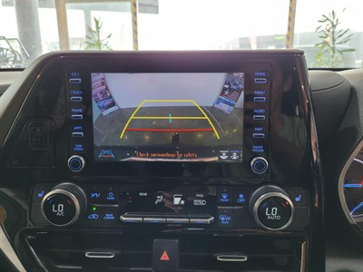 2022 Toyota Highlander - Thumbnail