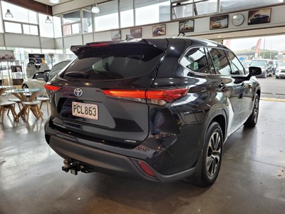 2022 Toyota Highlander - Thumbnail