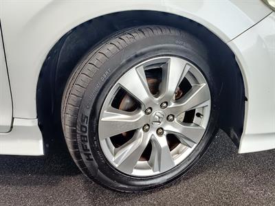 2015 Honda Jade - Thumbnail