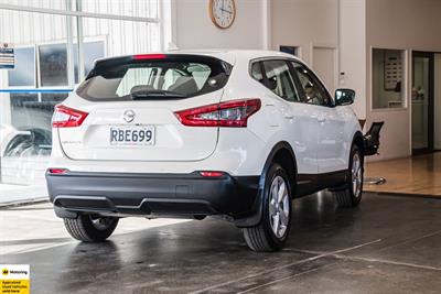 2020 Nissan Qashqai - Thumbnail
