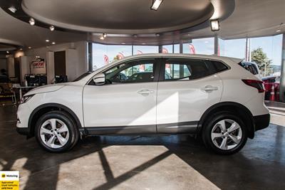 2020 Nissan Qashqai - Thumbnail