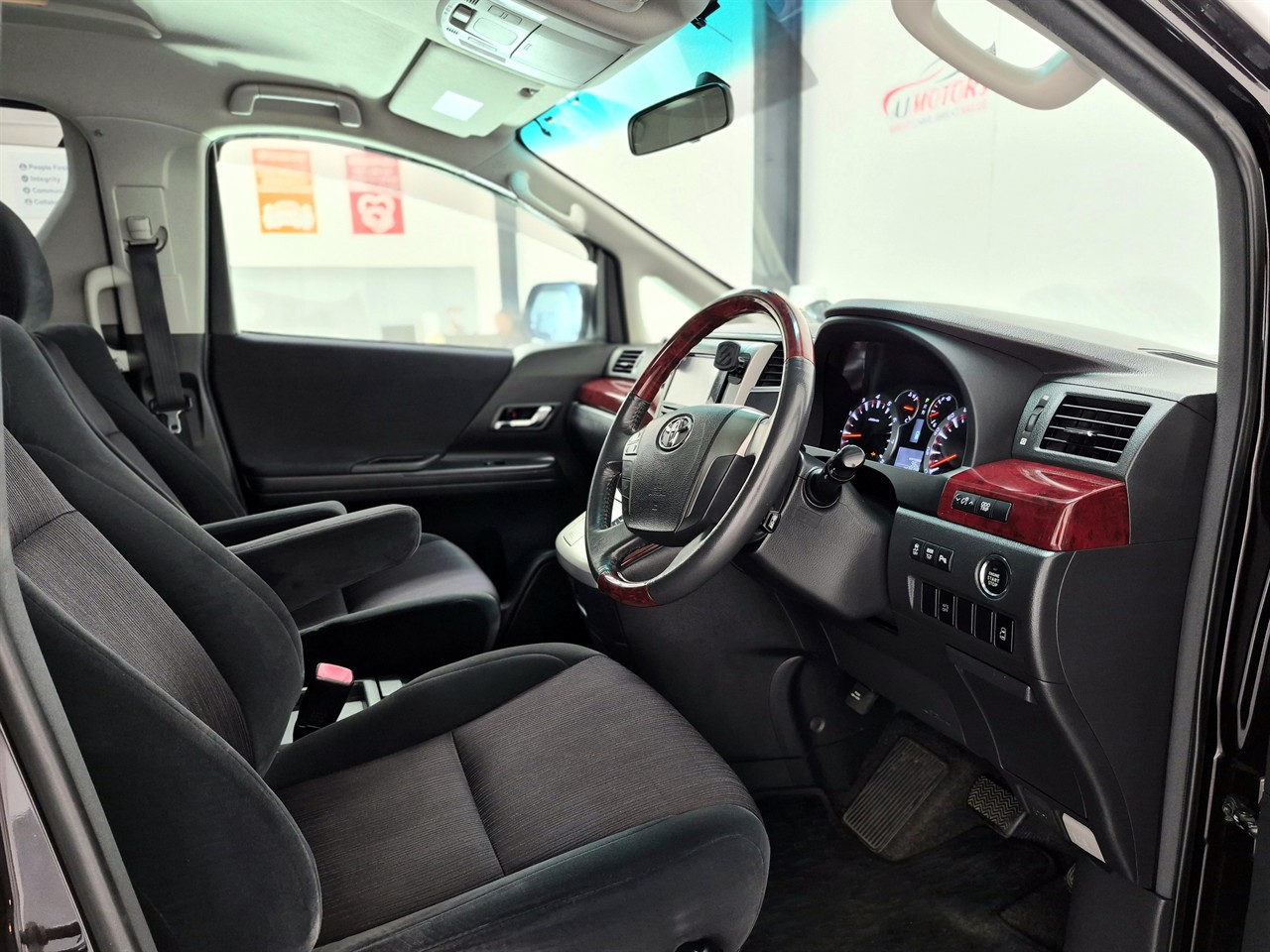 2008 Toyota Vellfire