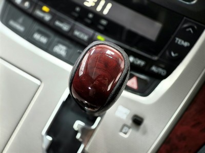 2008 Toyota Vellfire - Thumbnail