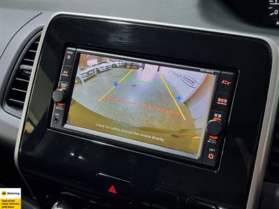 2018 Nissan Serena - Thumbnail