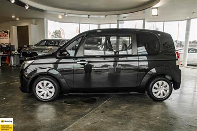 2013 Toyota Spade - Thumbnail