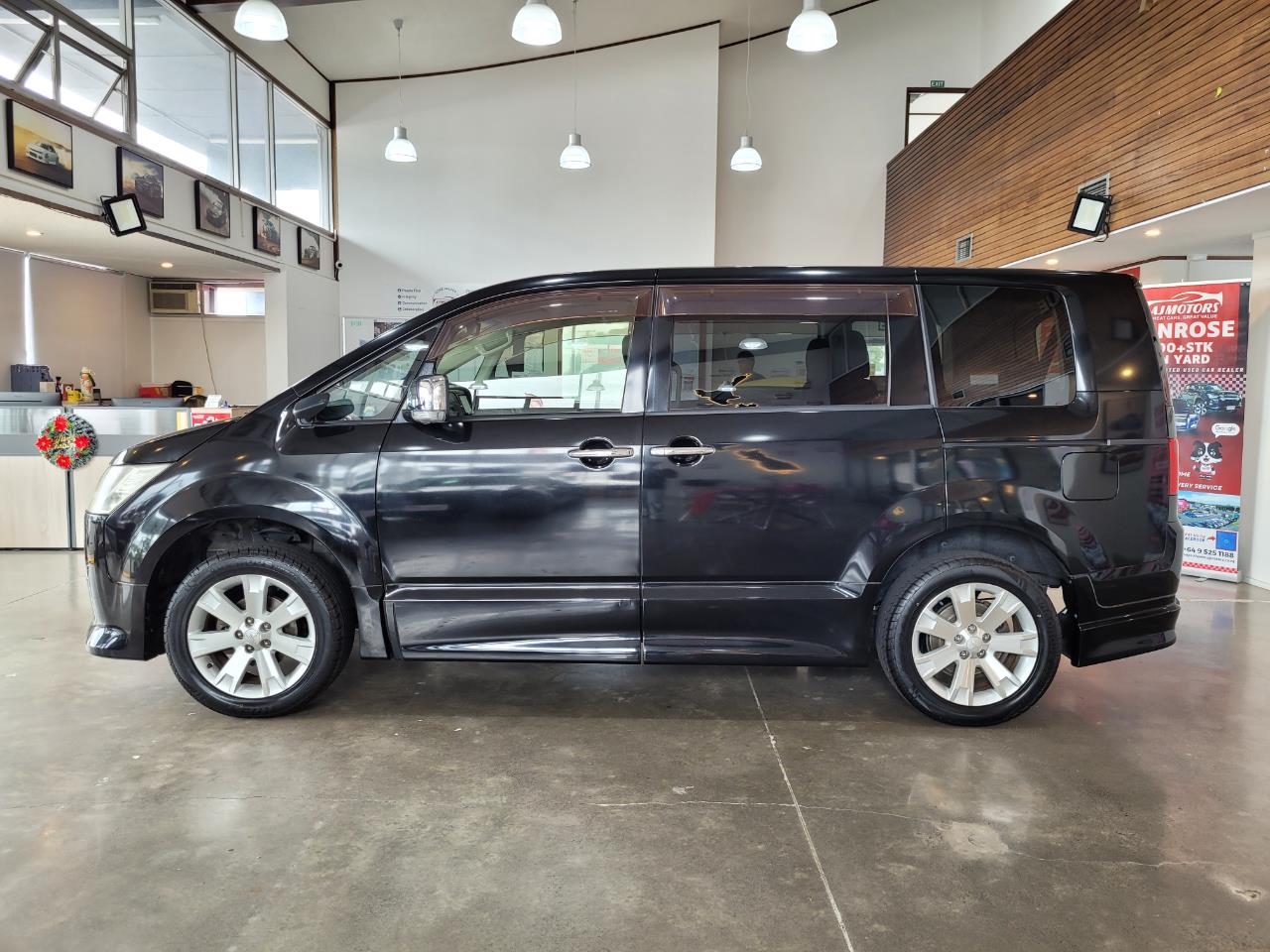 2012 Mitsubishi Delica