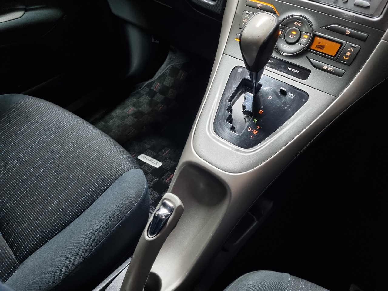 2008 Toyota Auris
