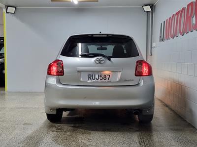 2008 Toyota Auris - Thumbnail