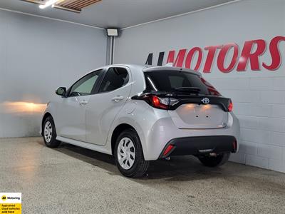 2021 Toyota Yaris - Thumbnail