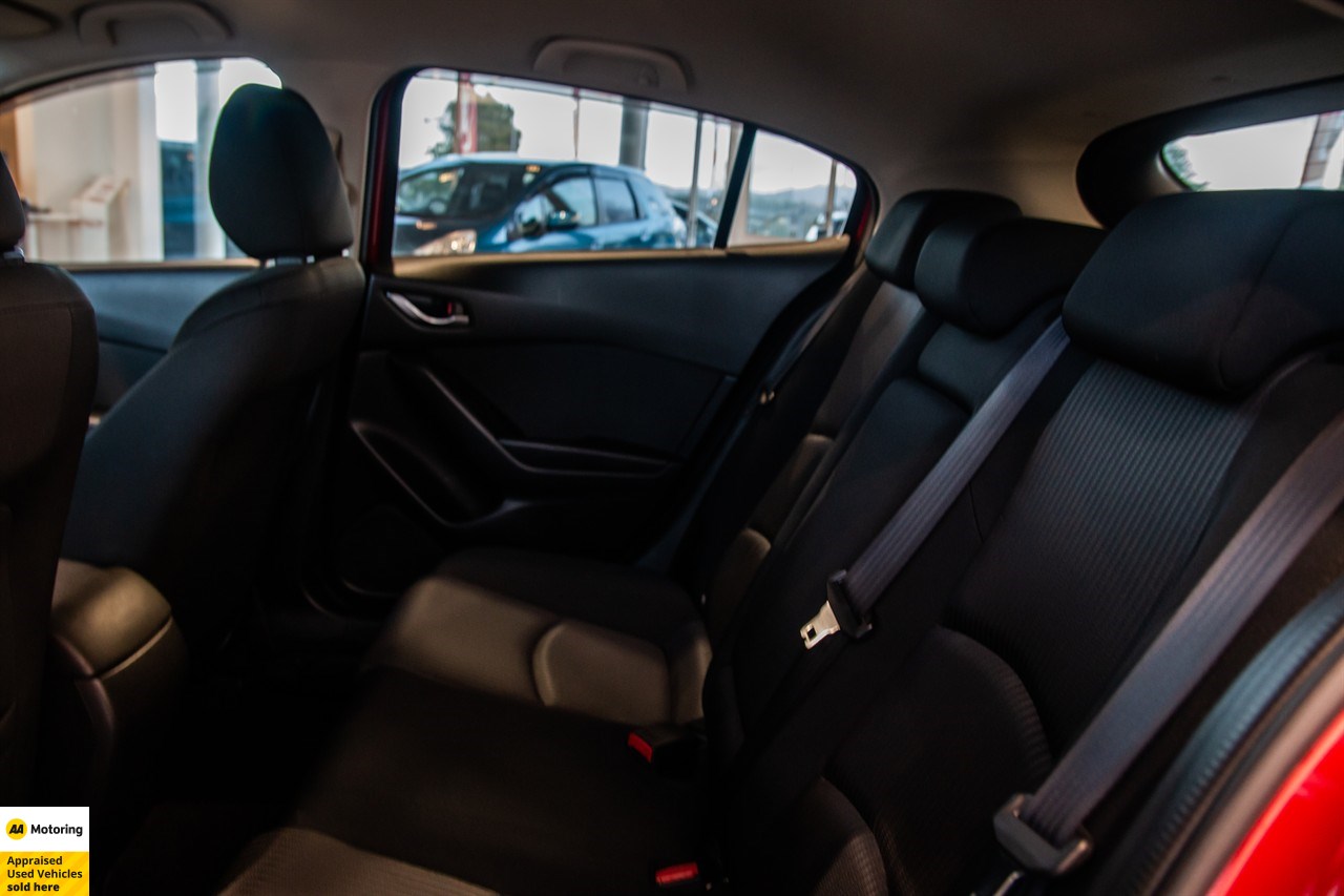 2015 Mazda Axela