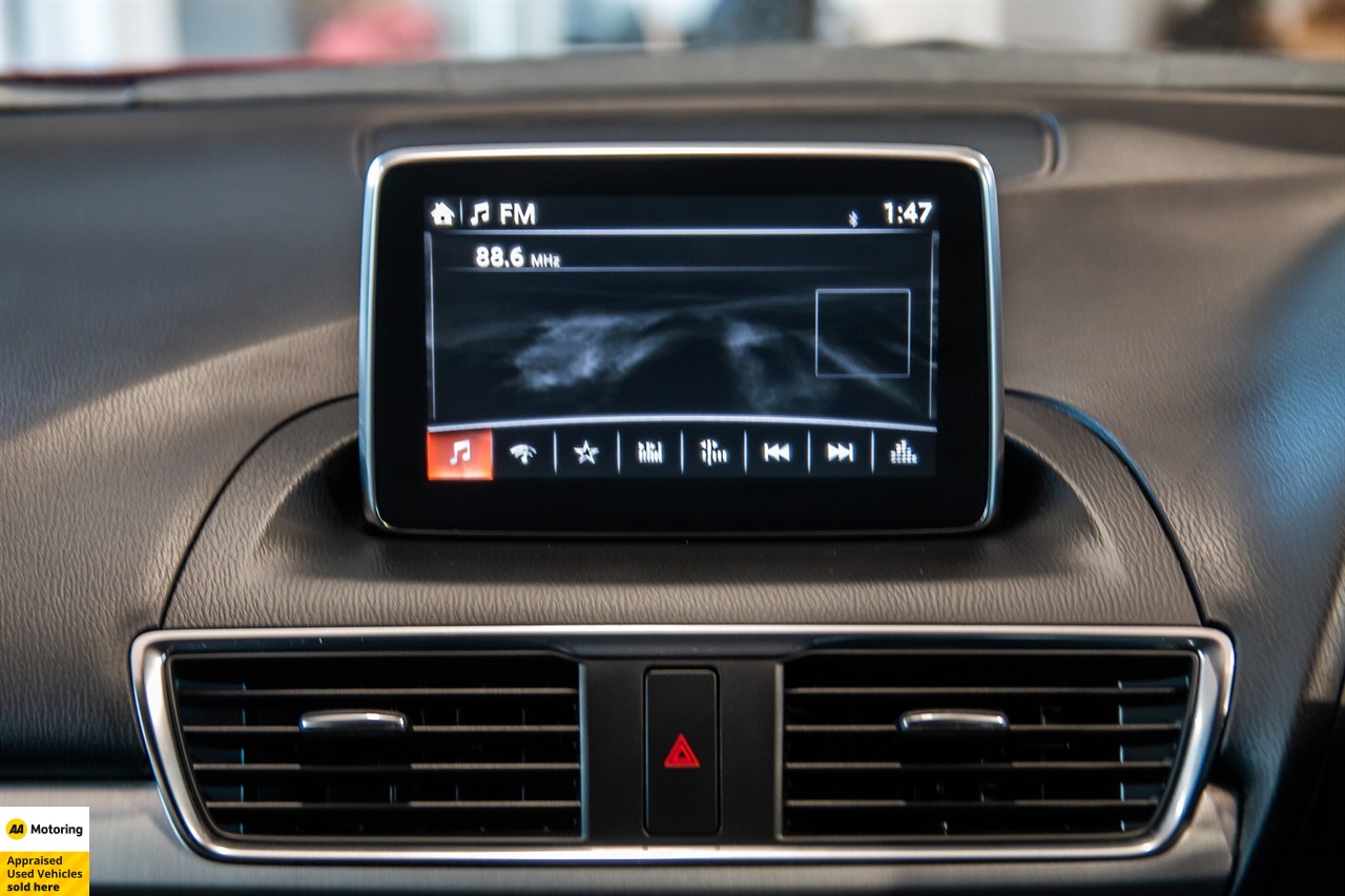 2015 Mazda Axela