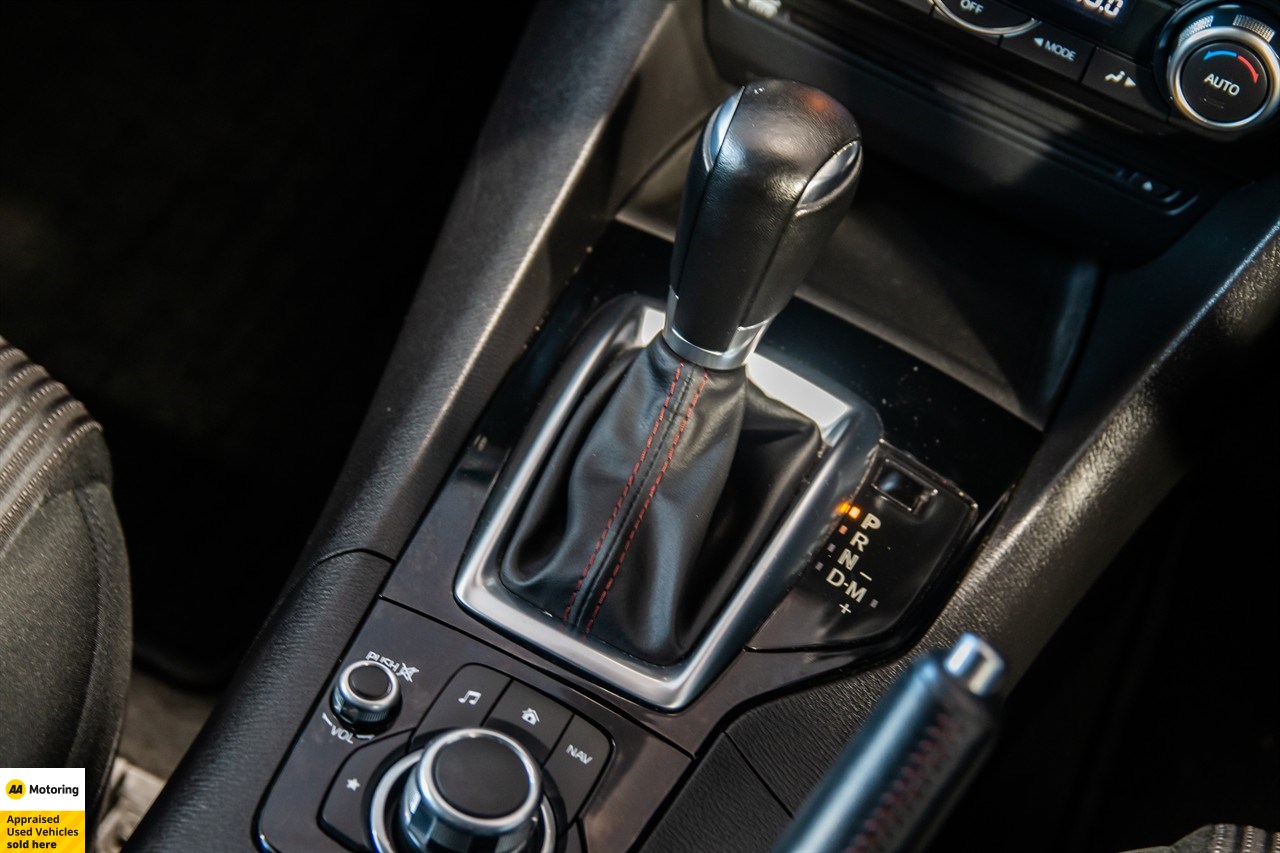 2015 Mazda Axela