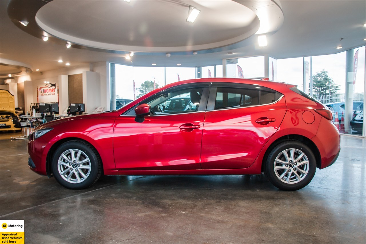 2015 Mazda Axela
