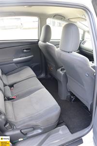 2012 Toyota Prius - Thumbnail