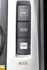 2012 Toyota Prius - Thumbnail